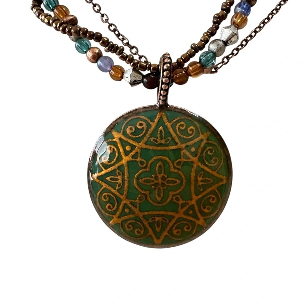 Vintage Avon NR Enamel Pendant Triple‎ Strand Necklace Jewelry Y2K Retro Boho